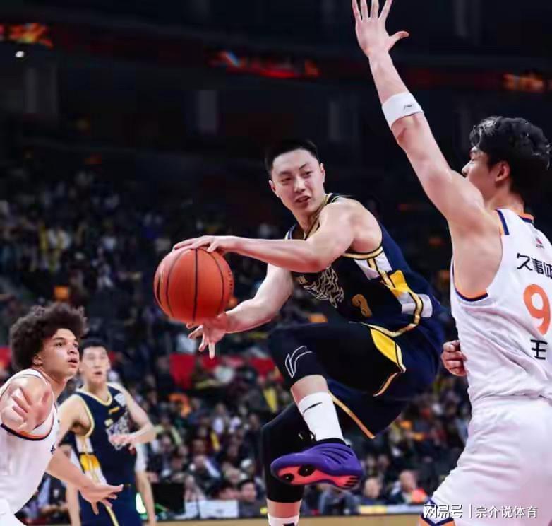 jiuyou-广东队惨败上海，揪出最大混子球员，疯狂打铁不传球，徐杰被坑了