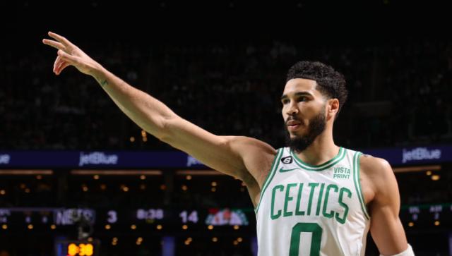 九游app-绿军大胜篮网却暗藏隐患 铁人塔图姆也得多歇歇？